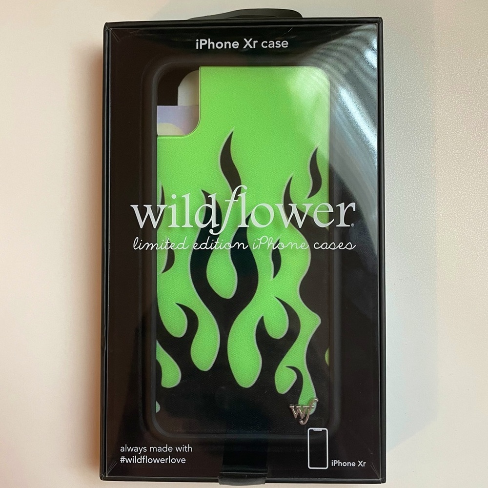 “Flames” iPhone XR Wildflower phone case! 💚🔥🖤